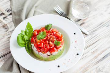 Healthy avocado and tuna salad