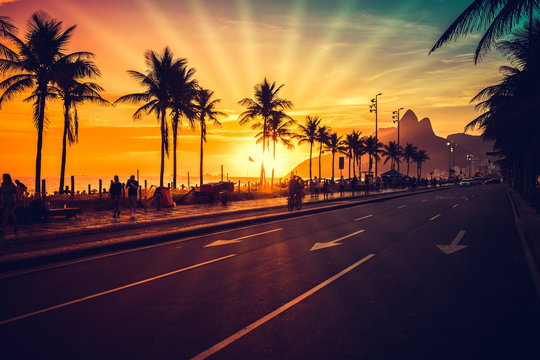 Fototapeta Amazing Sunset on Ipanema Beach with sun rays, Rio de Janeiro, Brazil