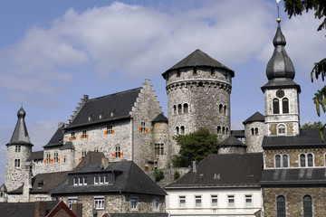 Fototapeta premium Burg Stolberg über der historischen Altstadt
