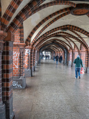 Berliner Oberbaumbrücke zwischen Kreuzberg und Friedrichshain