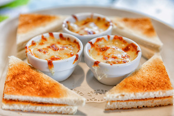 Striped shell cheese