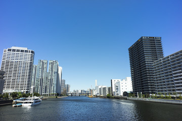 Fototapeta premium 運河のある風景