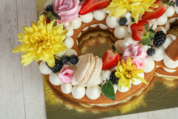 Cake with flower