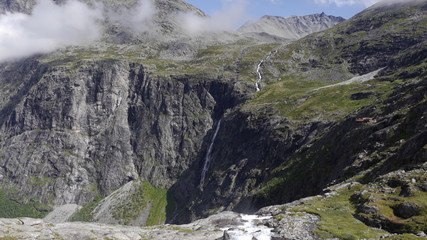 Unterwegs auf dem Trollstigen - Aussichtsplattform, Nowegen