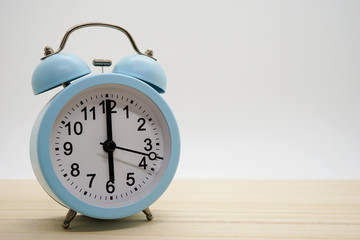 Alarm clock, 6 o'clock