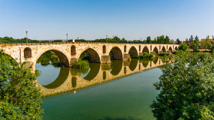 Fototapeta premium Puente de Piedra Bridge in Zamora Spain