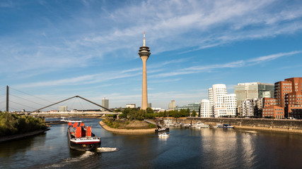 Düsseldorf Medienhafen und Fernsehturm