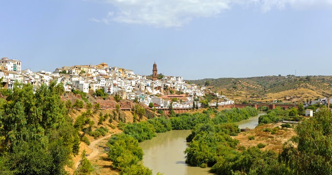 Montoro y el río Guadalquivir, pueblos con encanto de Córdoba, Andalucía, España