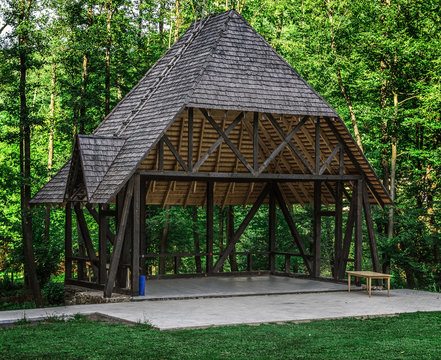 Gazebo or alcove to relax in the forest.