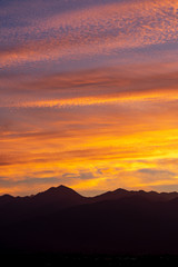 信州安曇野　夕焼けの北アルプス
