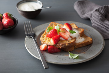 french toasts with yogurt and strawberries for breakfast
