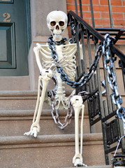 New York, Squelette enchaîné pour Halloween