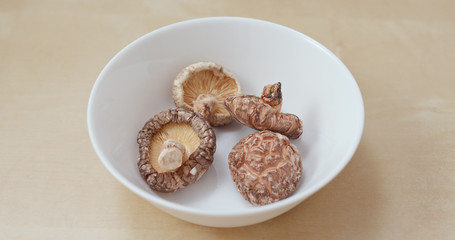 Prepare dry mushroom to cook