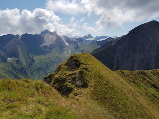 Gamskrägen, Gamskragen, Niedernsill, Mountainbiken, Wandern, Pinzgau, Salzburg, SalzburgerLand, Berge, Gipfelkreuz, Ausblick, Bergpanorama, Forstweg, Uttendorf