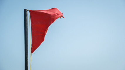 Rote Flagge Badeverbot