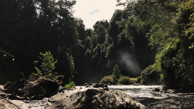 Cautin river next to the salto del indio waterfall
