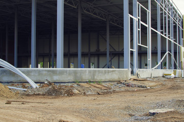 construction of a warehouse of metal beams