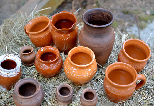 Sale of handmade ceramic ware. Fair of folk art