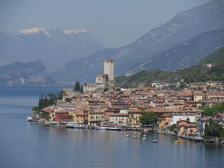 Malcesine - panorama dal lungolago sud