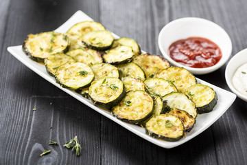zucchini chips and sauces