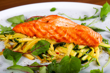 Grilled salmon with vegetables
