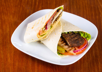 Pita with beef