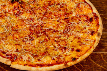 Pizza four cheeses