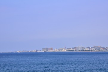神戸市の舞子公園から見える明石の市街地