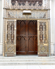 Antique doors of St Patrick's Roman Catholic Cathedral in midtown Manhattan, Fifth Avenue, New York City