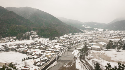 Variable weather Tsuwano's World Heritage Site is covered by snow and most of the population is affected by the disaster.