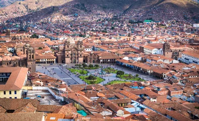 Fotobehang Panoramisch uitzicht op het historische centrum van Cusco, Peru © javarman