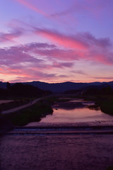 京都鴨川の夕焼け空