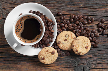 Coffee and cookies with chocolate