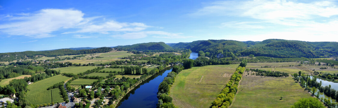 Panorama Beynac en Dordogne P&eacute;rigord