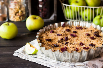 Apple crumble with dried cranberries