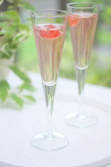 サクランボのシャンパン