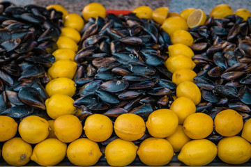 mussels and lemmon