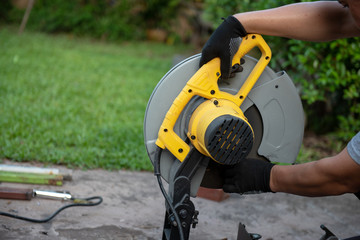 Electric iron cutter
