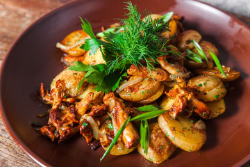  Potatoes with mushrooms