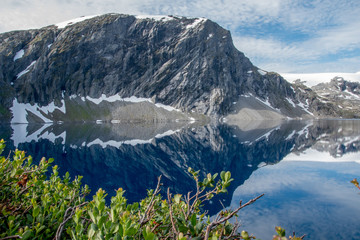 Bergsee in der Nähe von Geiranger, Norwegen