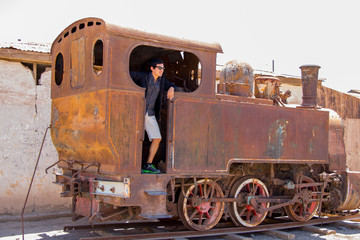 Hombre en viaje de turismo