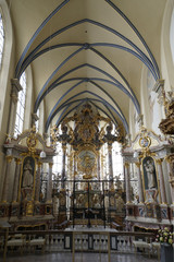 Fototapeta premium Pfarrkirche St. Maria von den Engeln - Hochaltar