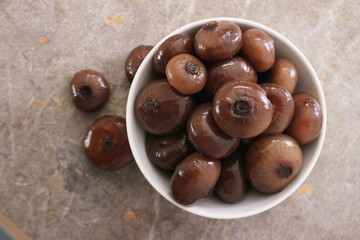 fresh pickled onions