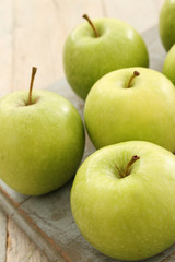 preparing fresh apples