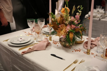 Modern tablesetting in paste colors