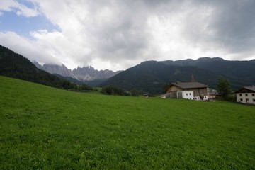 Monta&ntilde;as Dolomitas