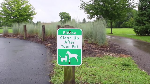 Clean up after your pet sign.