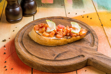 bruschetta with fresh tuna