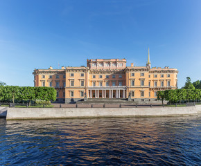 Fototapeta na wymiar Mikhailovsky Castle in St. Petersburg