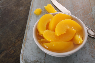 tinned peach slices in syrup